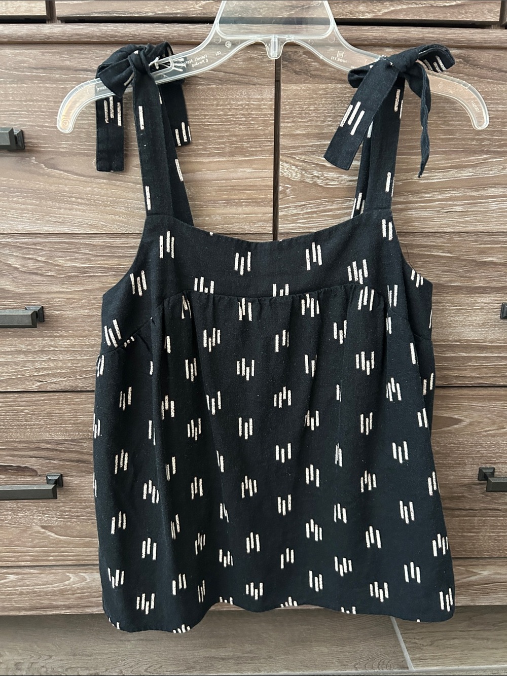 Sonoma Black Tie-Shoulder Camisole with Ivory Dash Print